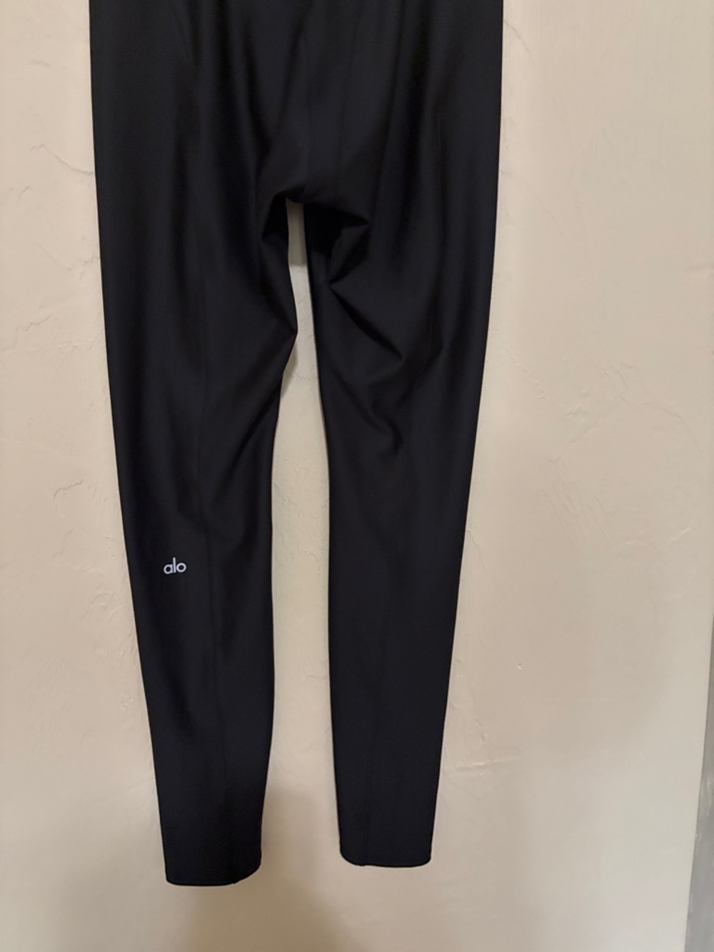 Alo Black High-Waist Leggings. Excellent Condition! - Picture 6 of 9